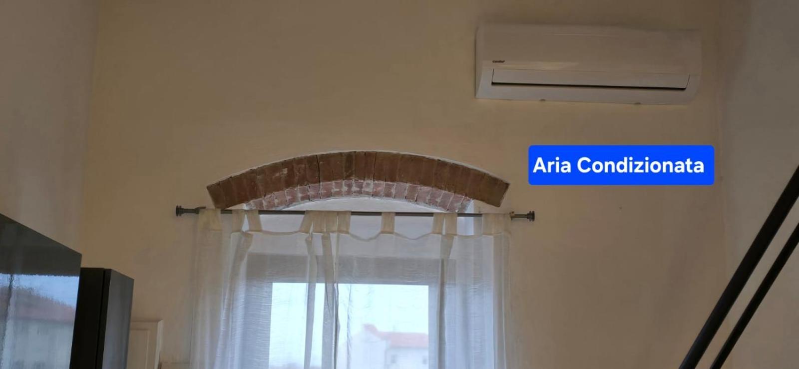 Appartamento Centro Citta Katalin House リヴォルノ エクステリア 写真